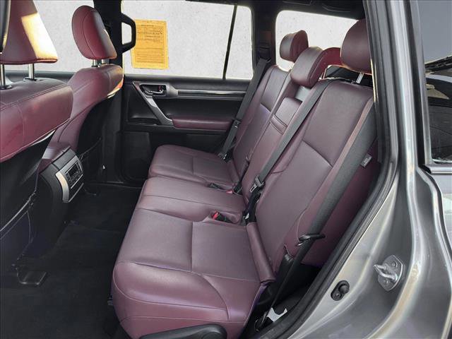 Used 2020 Lexus GX 460 Premium w/ Premium Package AWD/4WD image 17