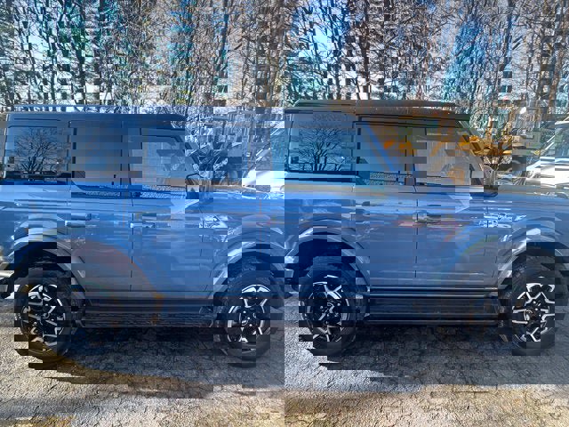 Used 2025 Ford Bronco Outer Banks image 11