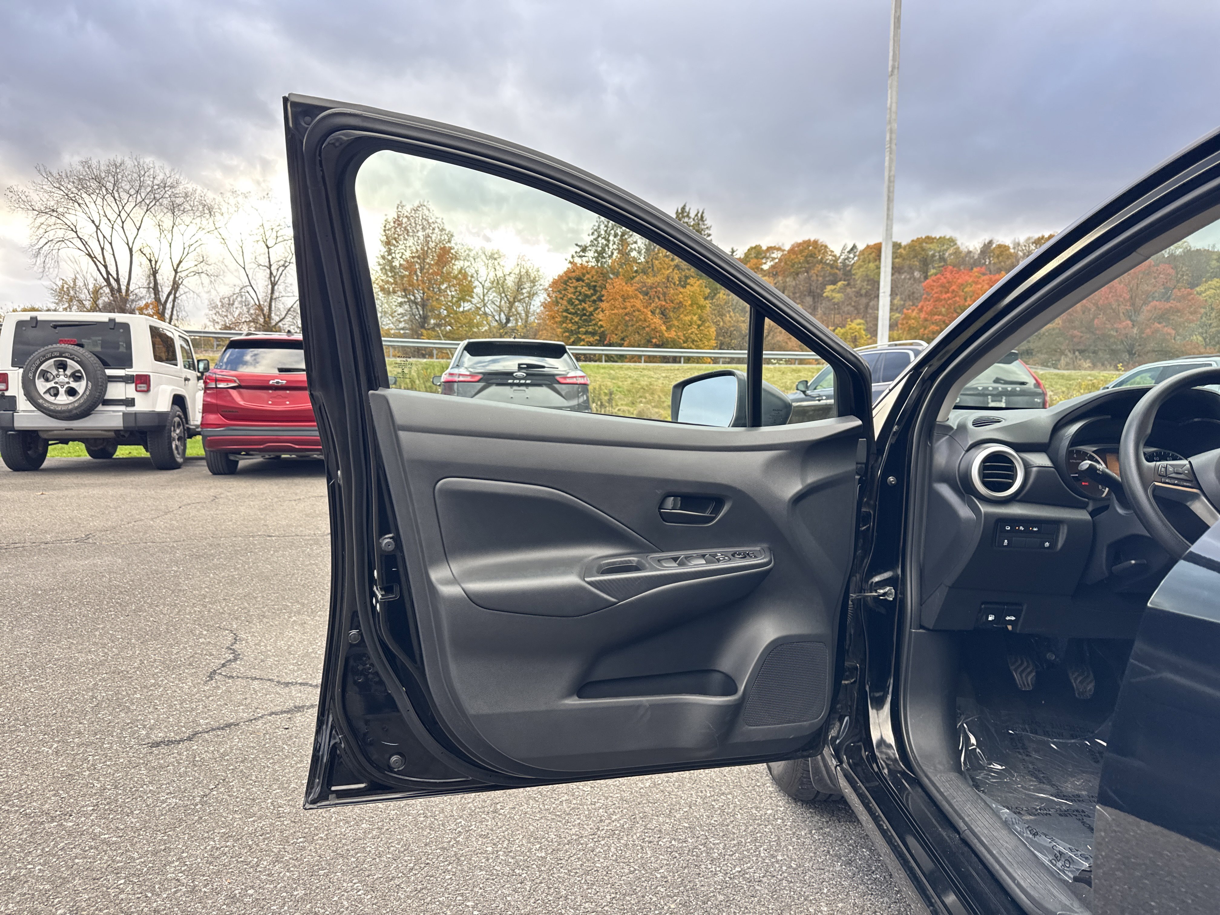 Certified 2022 Nissan Versa S image 10