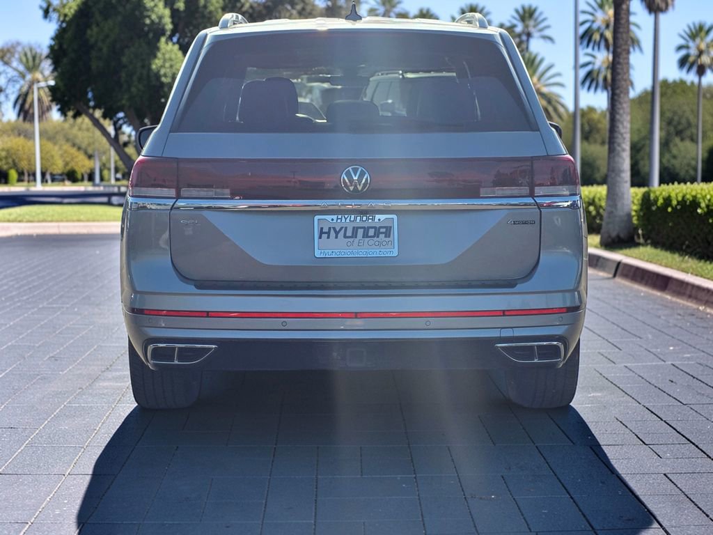 Used 2024 Volkswagen Atlas SEL Premium R-Line AWD/4WD image 6