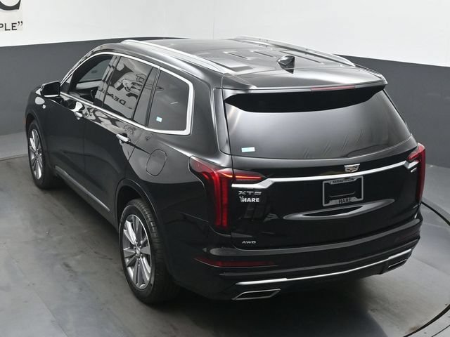 Used 2025 Cadillac XT6 Premium Luxury AWD/4WD image 48