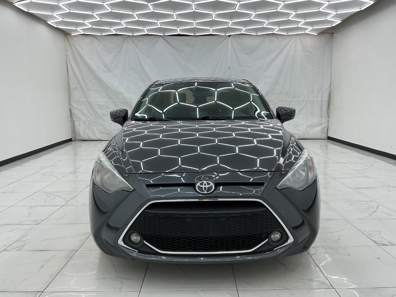 Used 2019 Toyota Yaris LE FWD image 5