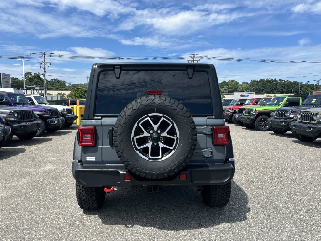 Used 2026 Jeep Wrangler Unlimited Rubicon AWD/4WD image 4
