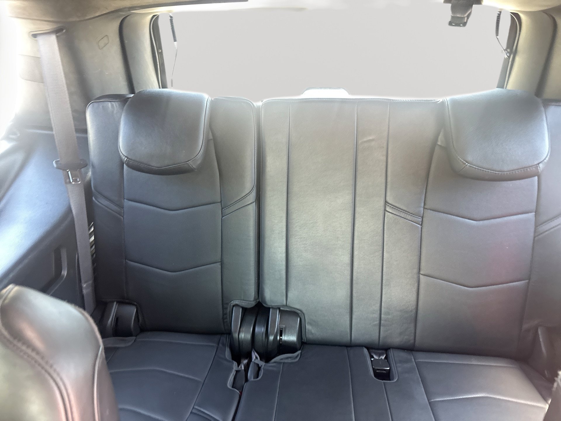 Used 2016 Cadillac Escalade Platinum AWD/4WD image 27