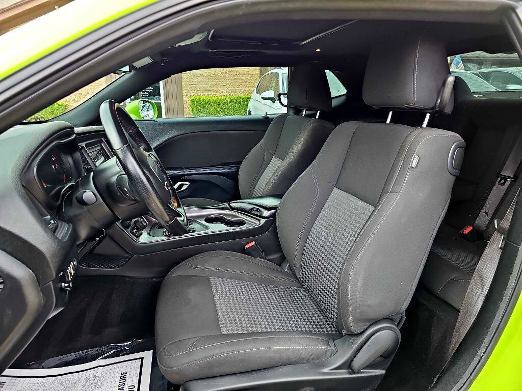 Used 2023 Dodge Challenger SXT w/ Blacktop Package image 13