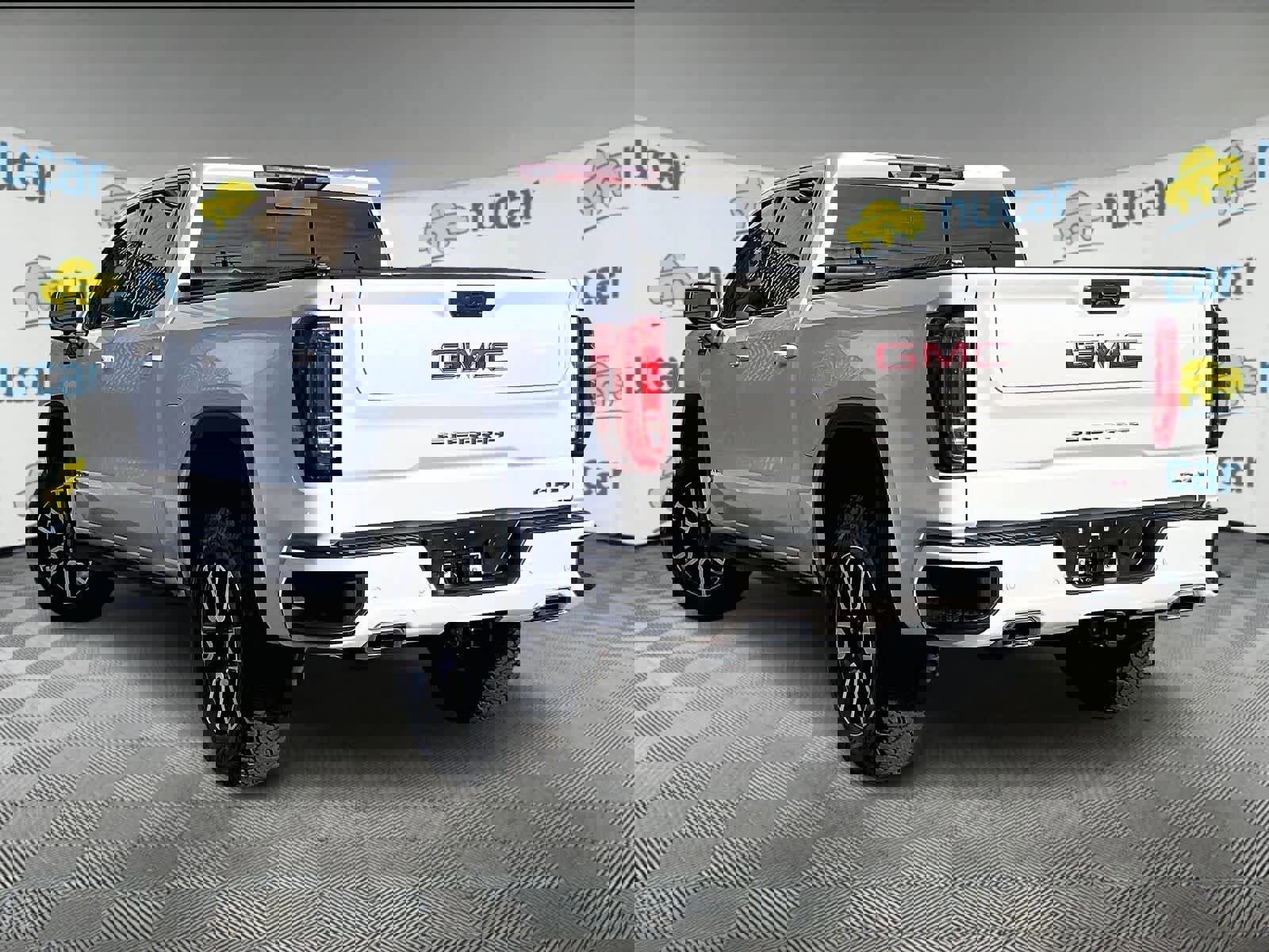 Used 2024 GMC Sierra 1500 AT4 w/ Technology Package image 4