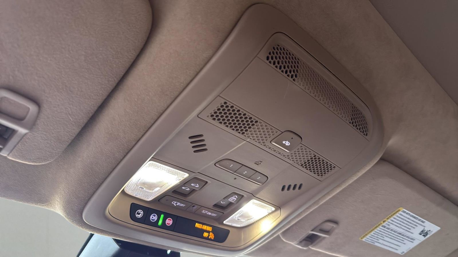 Used 2022 Cadillac XT6 Premium Luxury w/ Platinum Package image 21