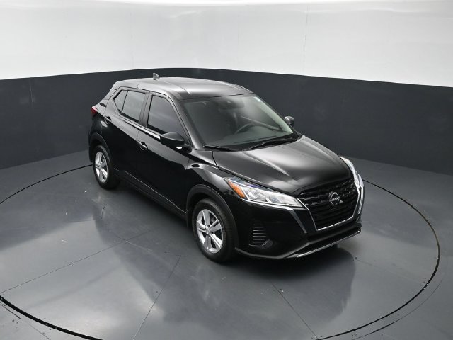 Certified 2025 Nissan Kicks Play S FWD image 25