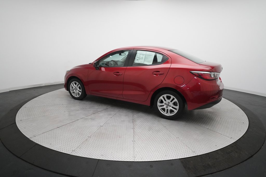 Used 2017 Toyota Yaris iA image 12