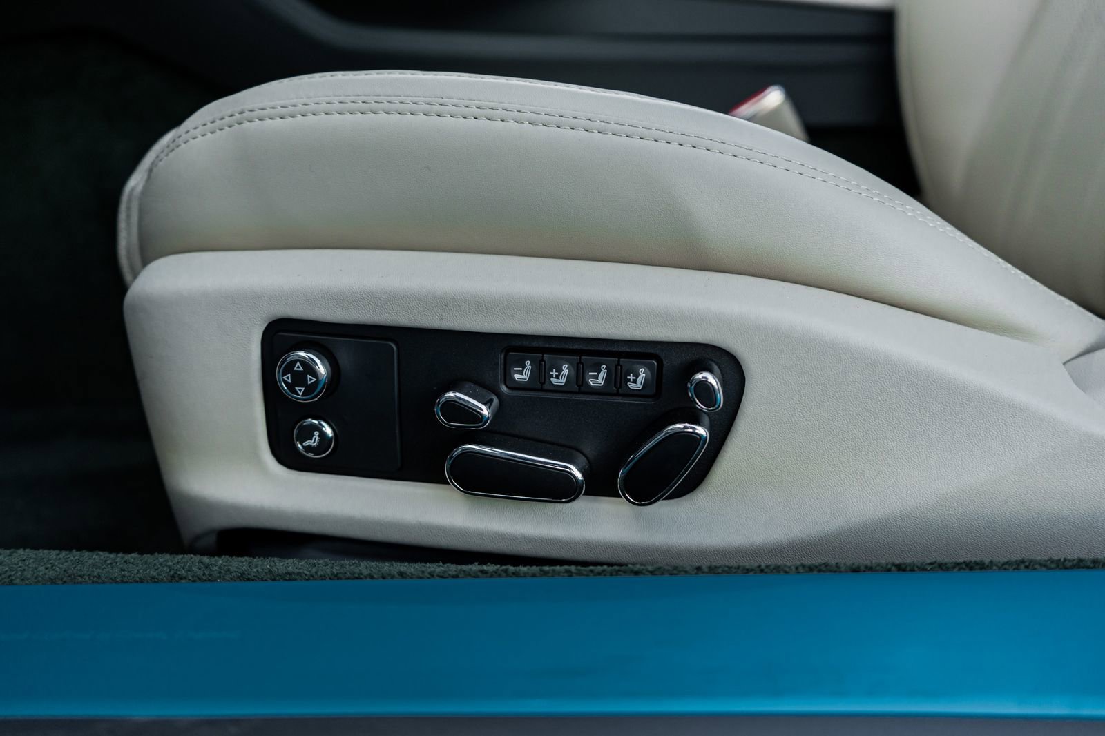 New 2026 Bentley Continental GTC image 28