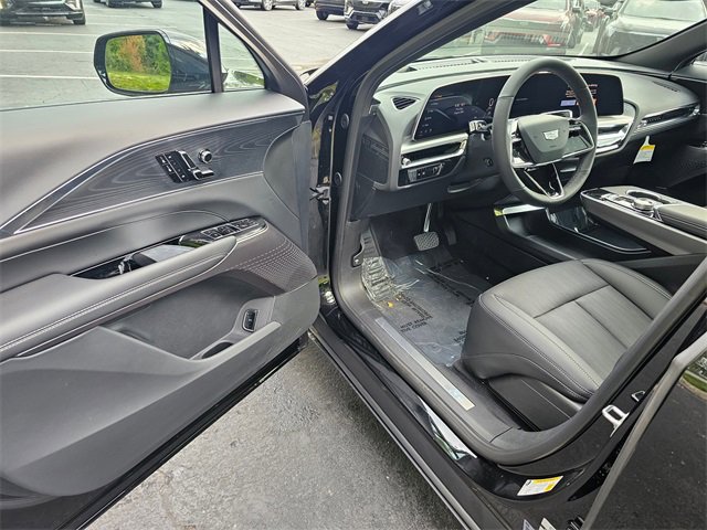 New 2025 Cadillac Lyriq Sport image 19