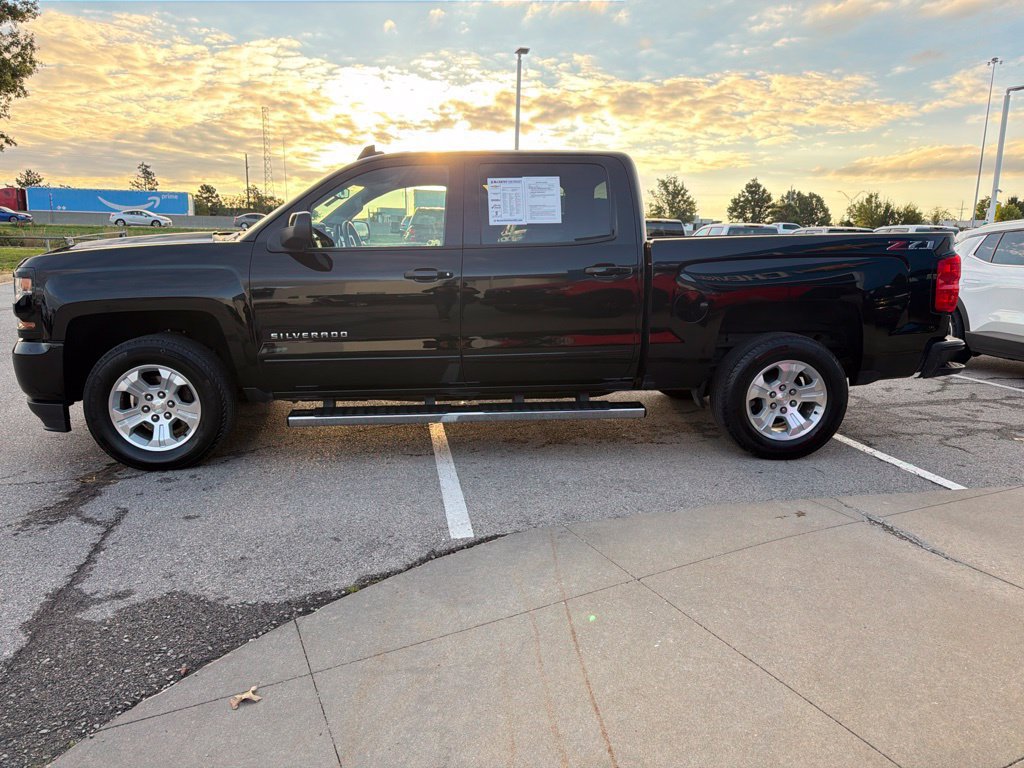 Used 2018 Chevrolet Silverado 1500 LT w/ All Star Edition AWD/4WD image 6