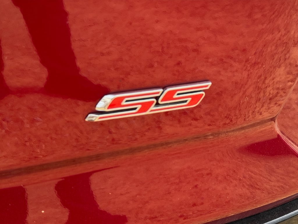 Used 2021 Chevrolet Camaro SS w/ Wild Cherry Design Package 2 RWD image 39