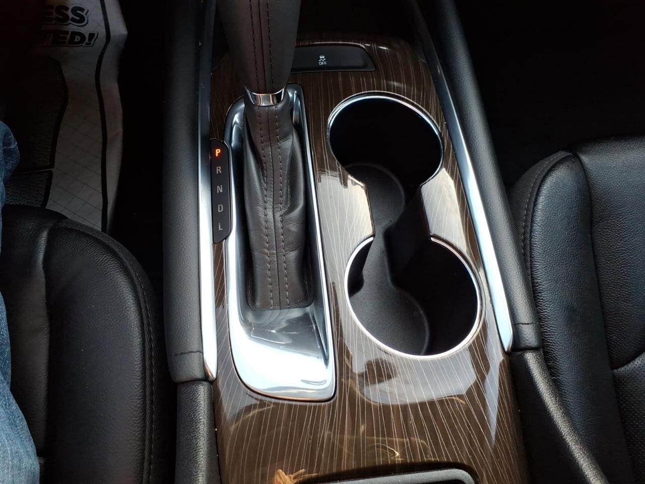 Used 2017 Chevrolet Malibu Premier image 12