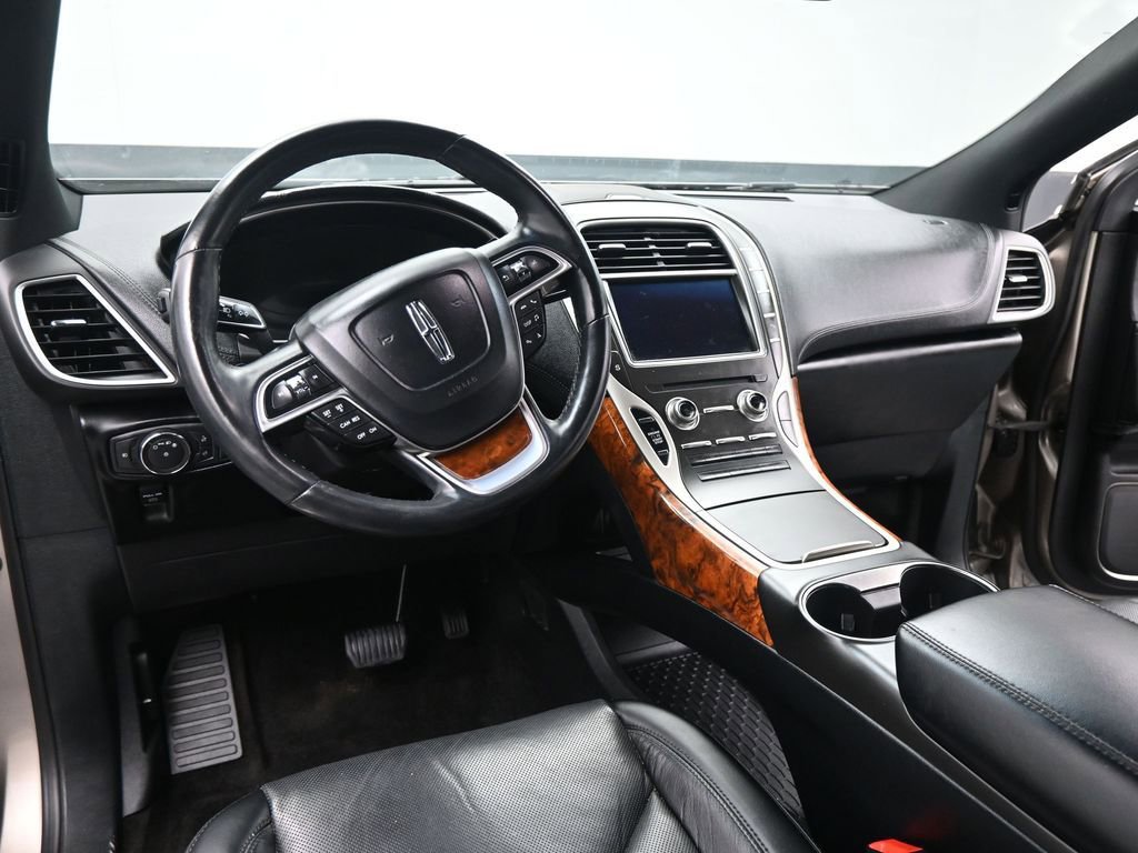 Used 2019 Lincoln Nautilus Reserve image 11