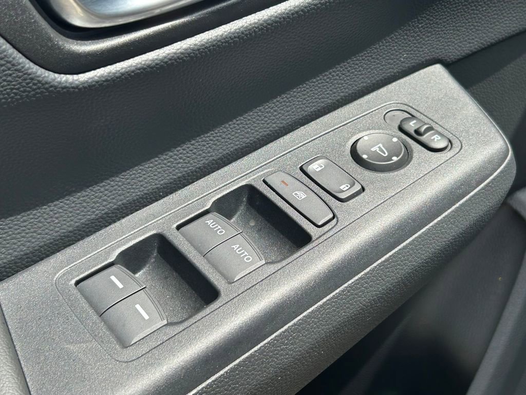 Used 2025 Honda CR-V Sport image 24