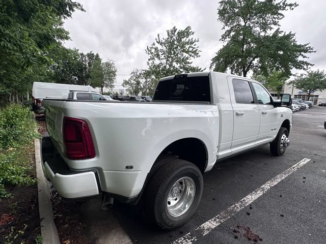 New 2026 RAM 3500 Laramie AWD/4WD image 6