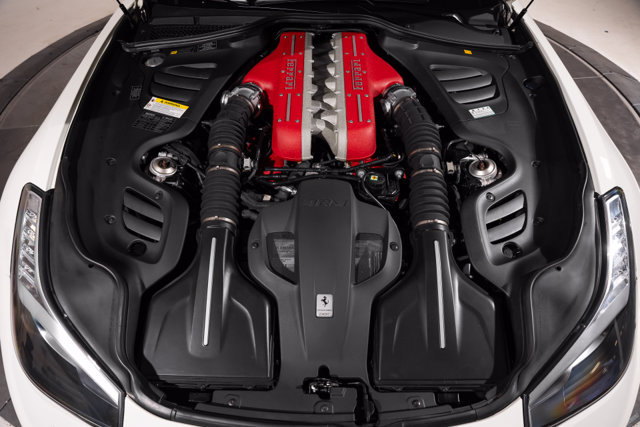 Used 2018 Ferrari GTC4Lusso AWD/4WD image 15
