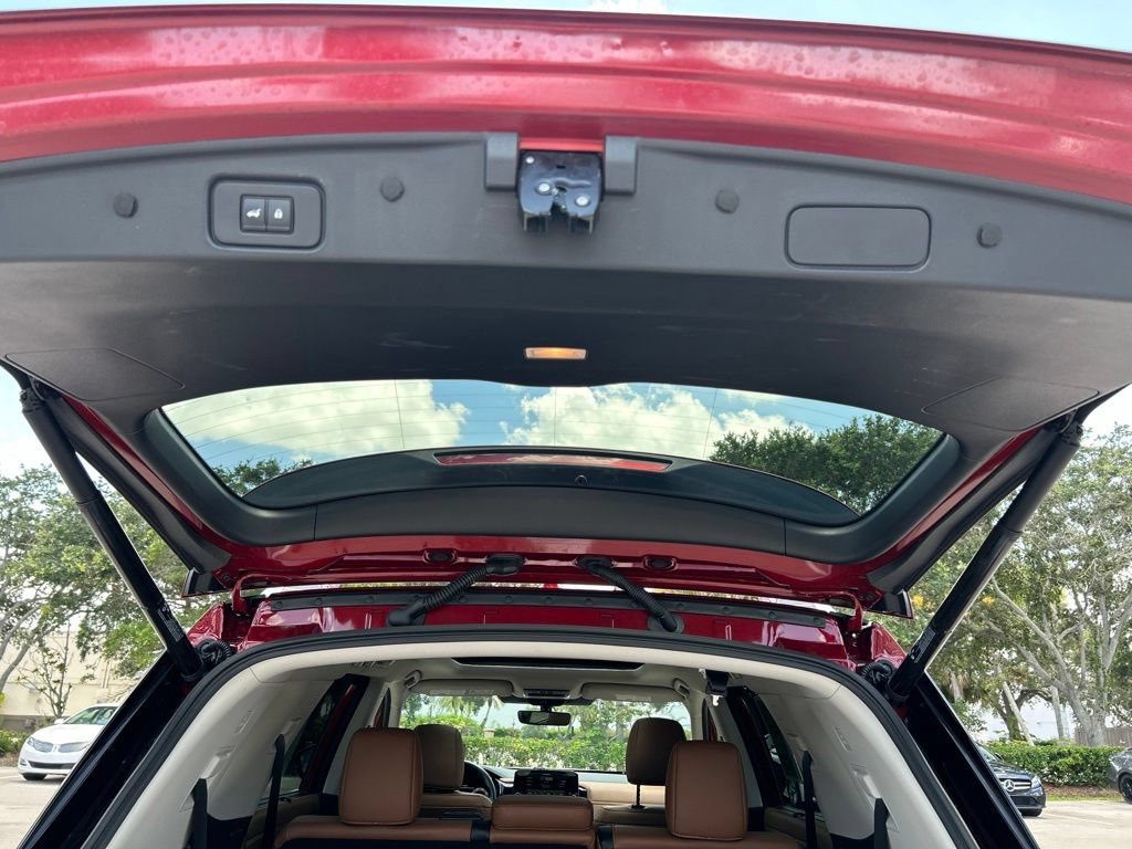 Certified 2025 Nissan Pathfinder Platinum w/ Cargo Package FWD image 55
