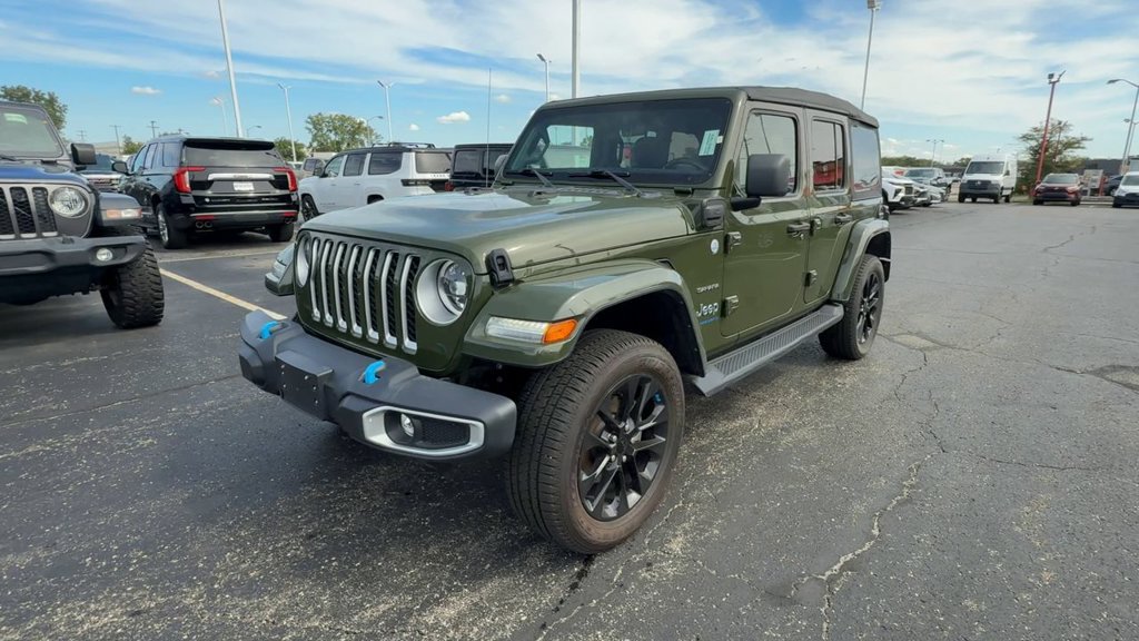 Used 2023 Jeep Wrangler Unlimited Sahara w/ Cold Weather Group AWD/4WD image 4