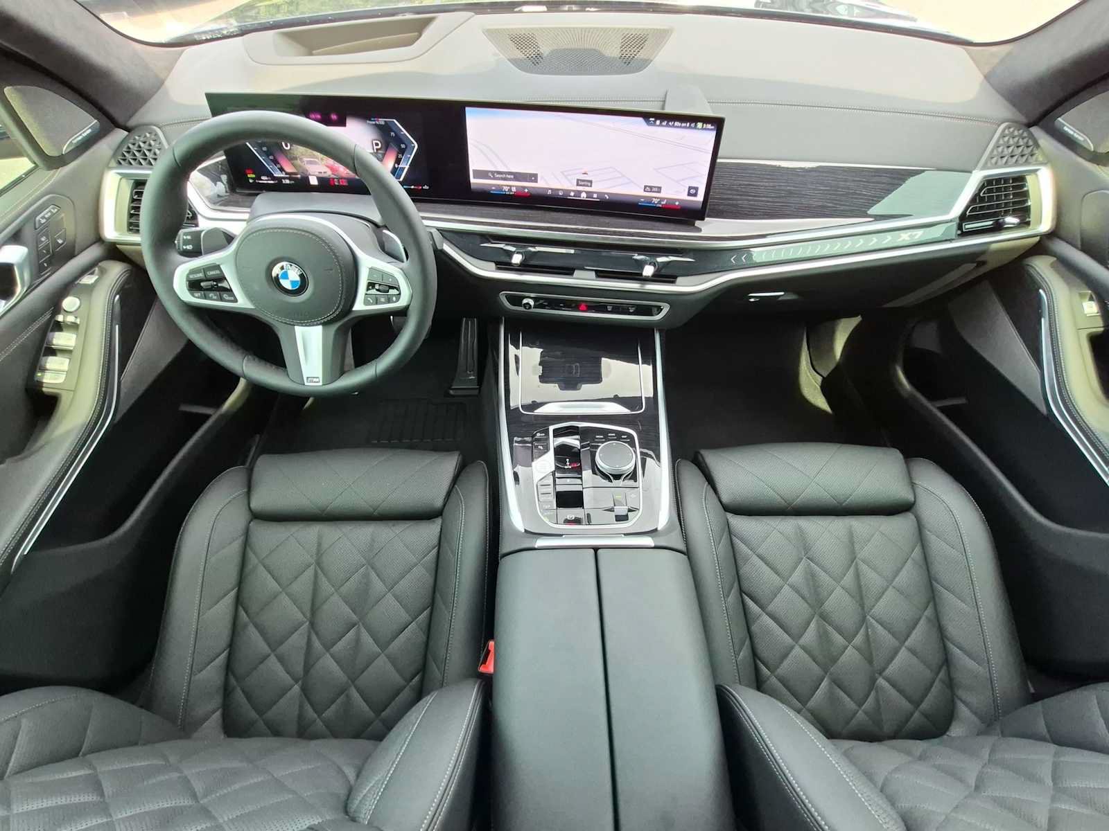 Used 2025 BMW X7 xDrive40i w/ M Sport Package AWD/4WD image 16