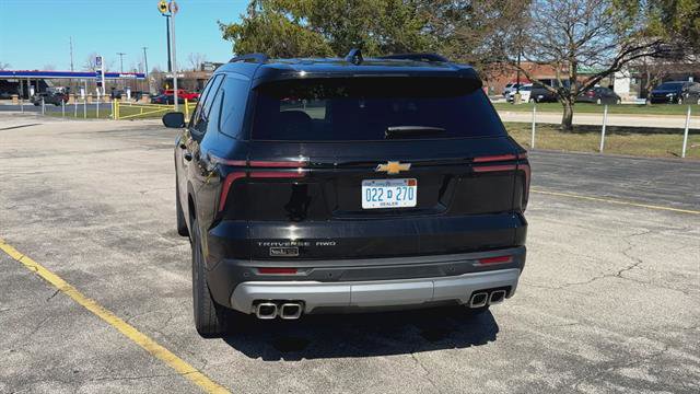 Used 2025 Chevrolet Traverse LT w/ Driver Confidence Package image 7
