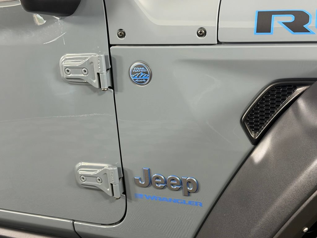 Used 2024 Jeep Wrangler Unlimited Rubicon 4xe w/ Technology Group AWD/4WD image 13