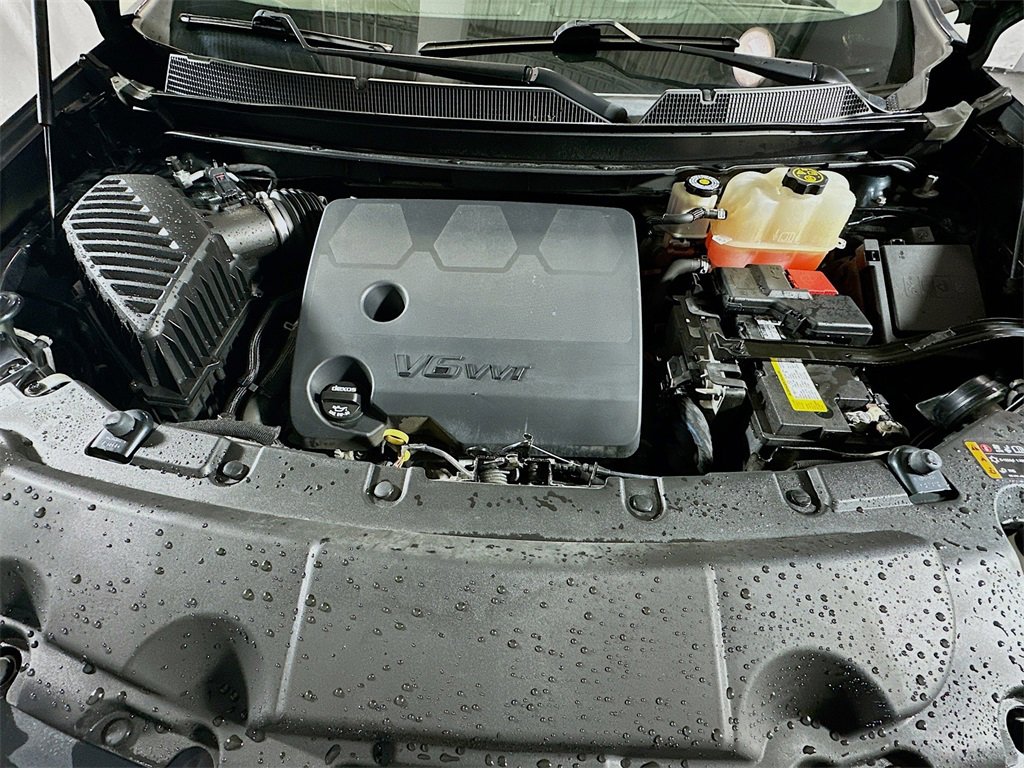 Used 2020 Chevrolet Traverse LT image 32