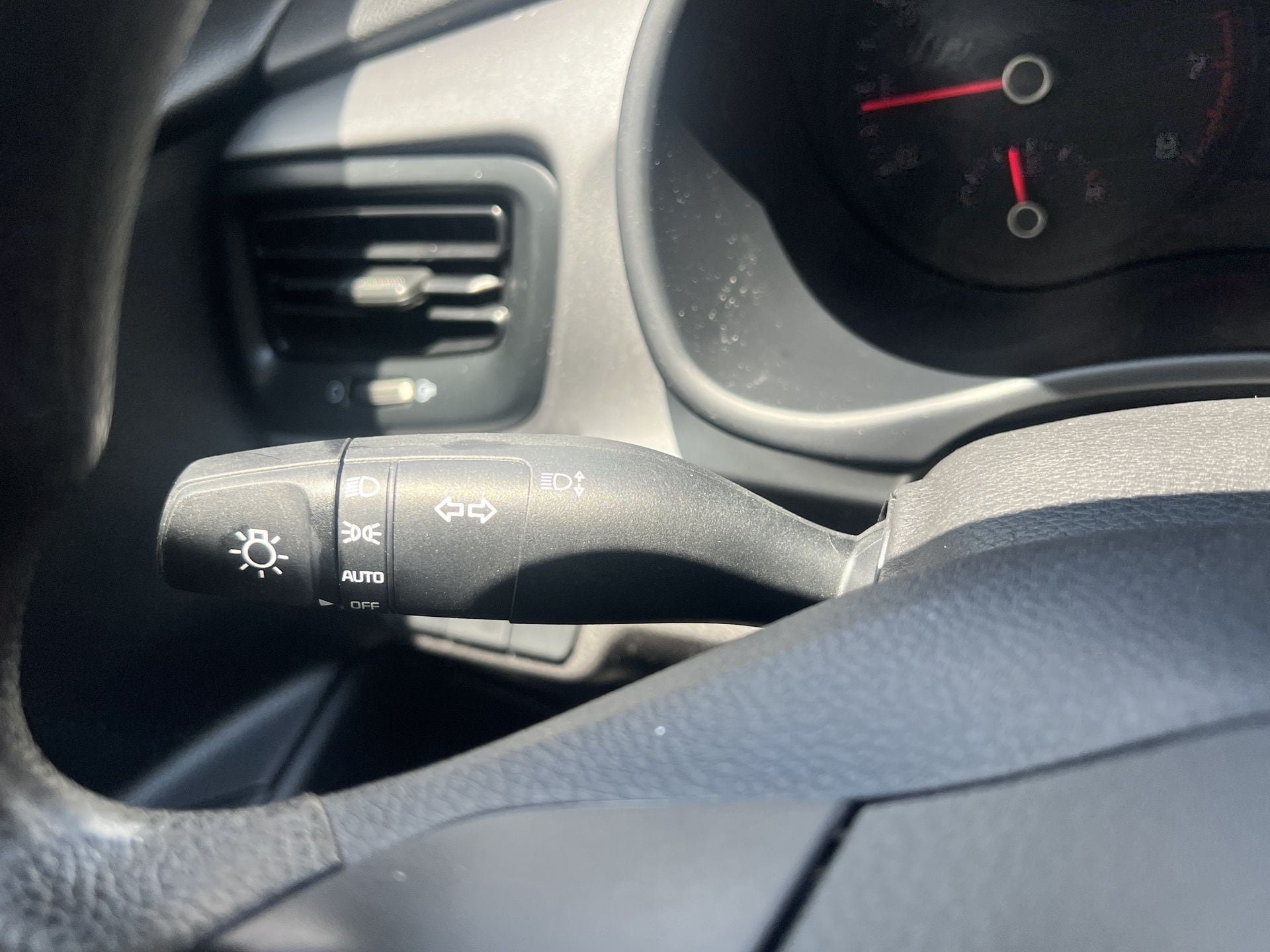 Used 2022 Kia Rio S FWD image 9
