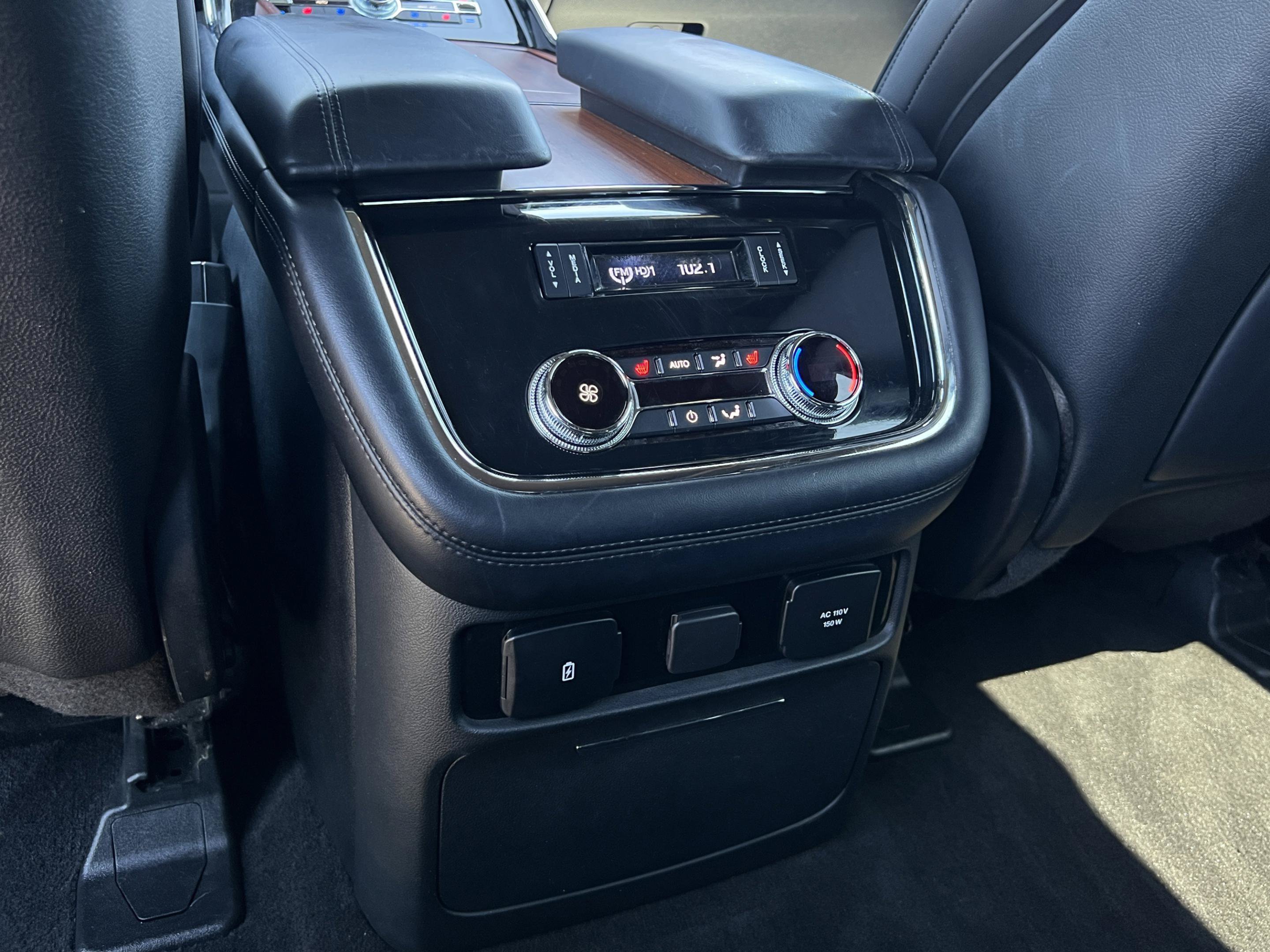 Used 2018 Lincoln Navigator L Reserve w/ Technology Package AWD/4WD image 16