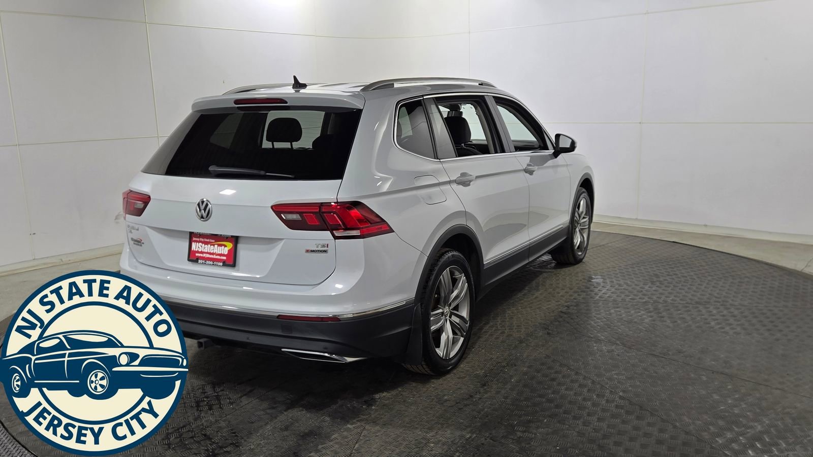 Used 2018 Volkswagen Tiguan SEL Premium image 7