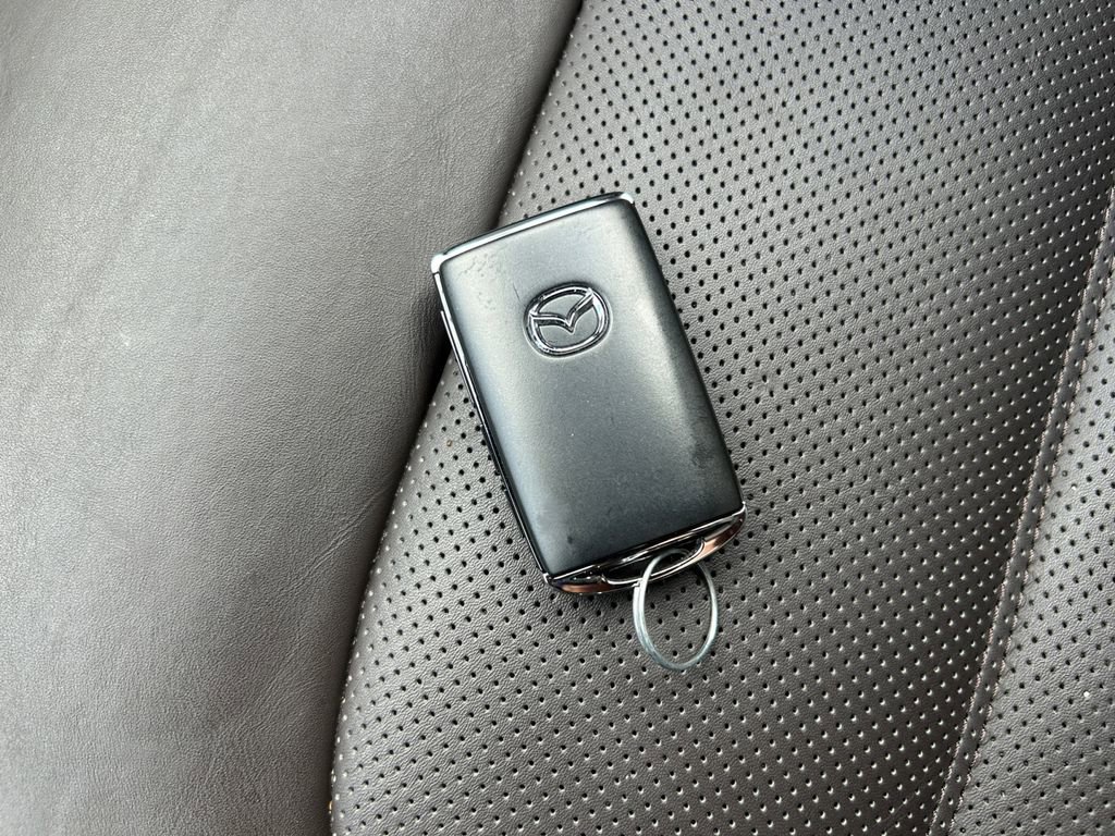 Used 2023 MAZDA CX-5 Signature image 33