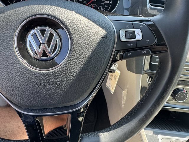 Used 2019 Volkswagen Golf S FWD image 22