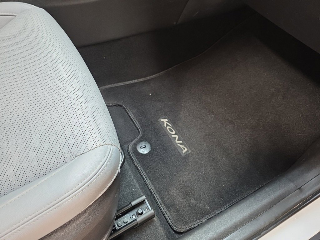 Used 2019 Hyundai Kona Ultimate image 13