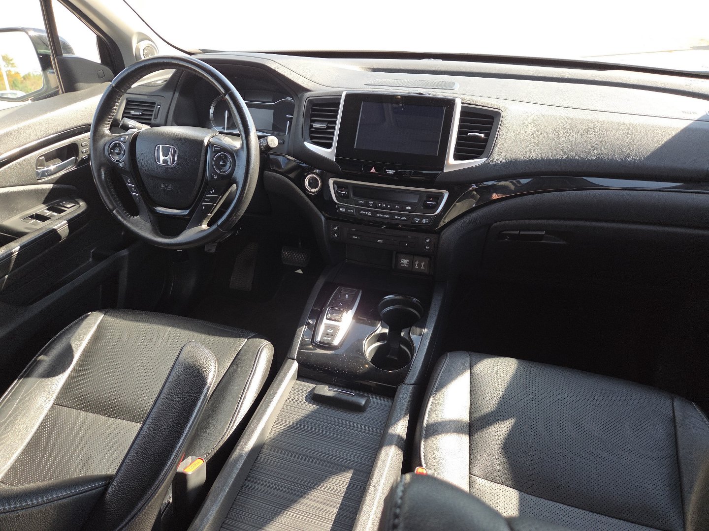Used 2016 Honda Pilot Elite image 24