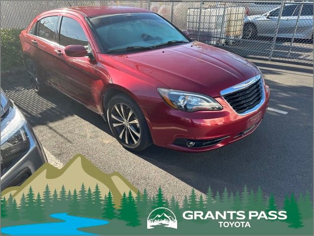 Used 2013 Chrysler 200 Touring w/ S Exterior Appearance Pkg