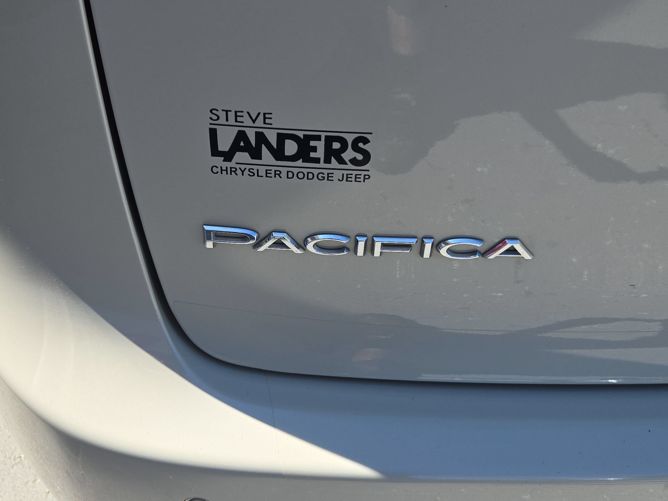Used 2019 Chrysler Pacifica Limited w/ Advanced Safetytec Group FWD image 39