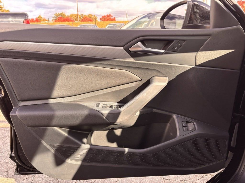 Used 2021 Volkswagen Jetta S w/ Driver Assistance Package image 11