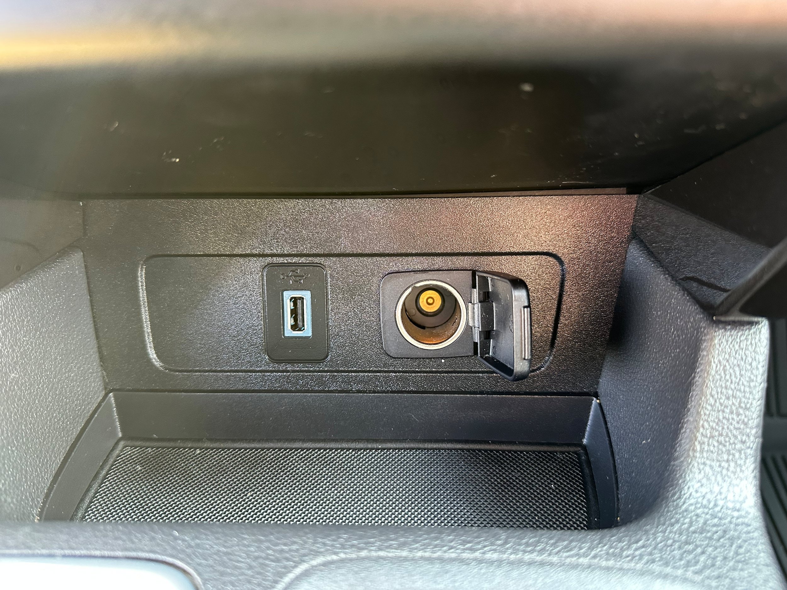 Used 2019 Ford Escape Titanium AWD/4WD image 25