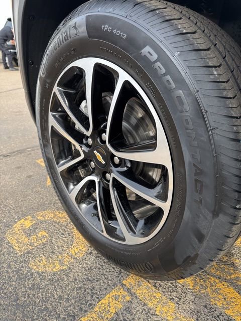 Certified 2025 Chevrolet TrailBlazer LT w/ LT Cold Weather Package FWD image 5