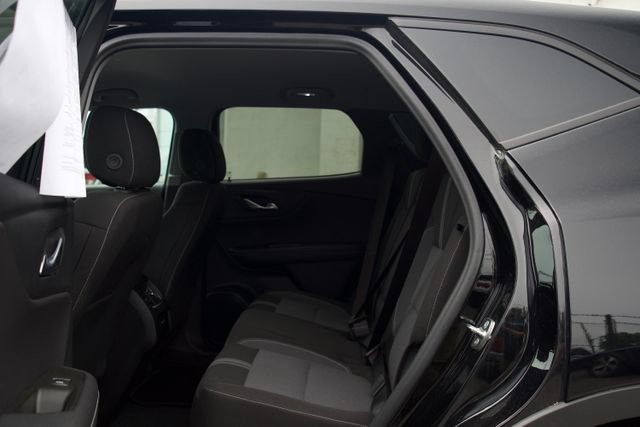Used 2025 Chevrolet Blazer LT FWD image 31