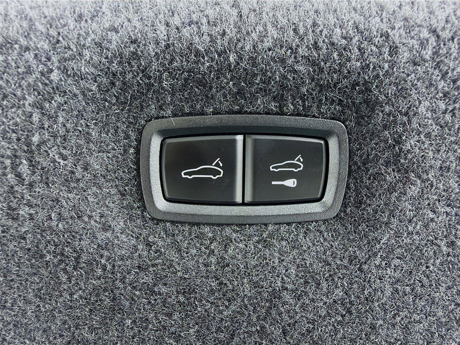 Used 2023 Porsche Taycan 4S AWD/4WD image 23