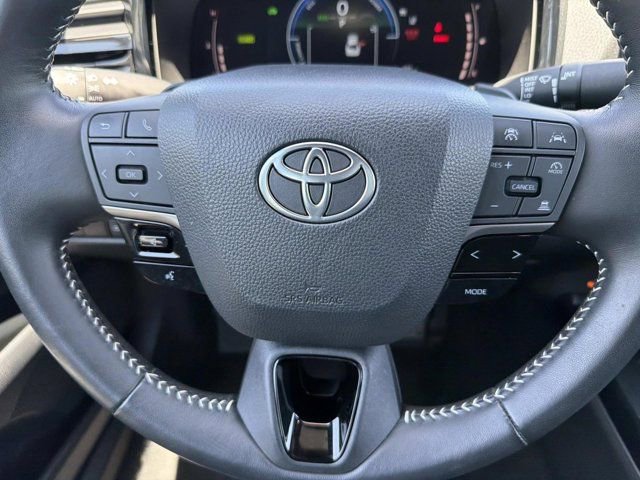 Certified 2025 Toyota Camry SE FWD image 24