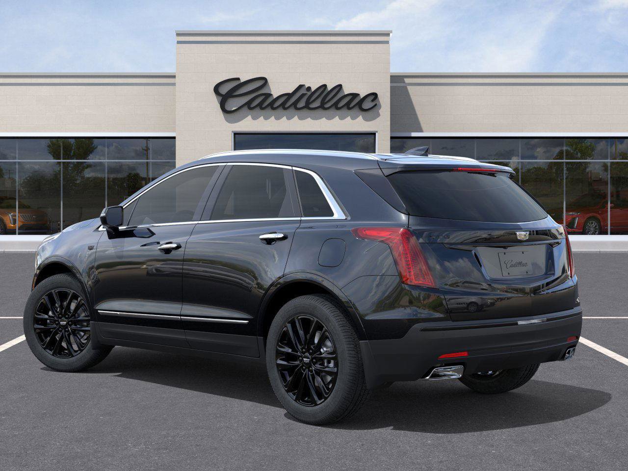 New 2026 Cadillac XT5 Luxury w/ LPO, ONYX Package image 4