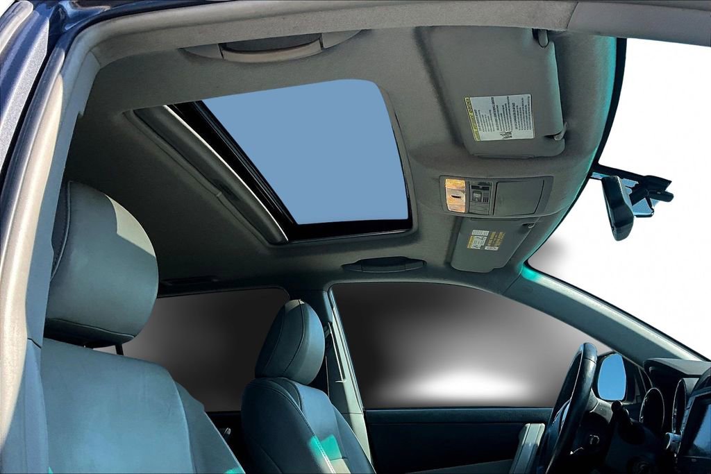 Used 2012 Toyota Highlander SE w/ Tow Pkg image 28