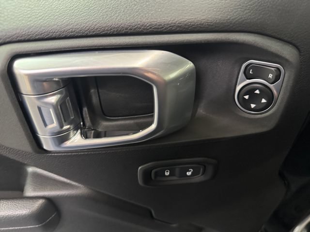 Used 2023 Jeep Wrangler Unlimited Sport AWD/4WD image 28