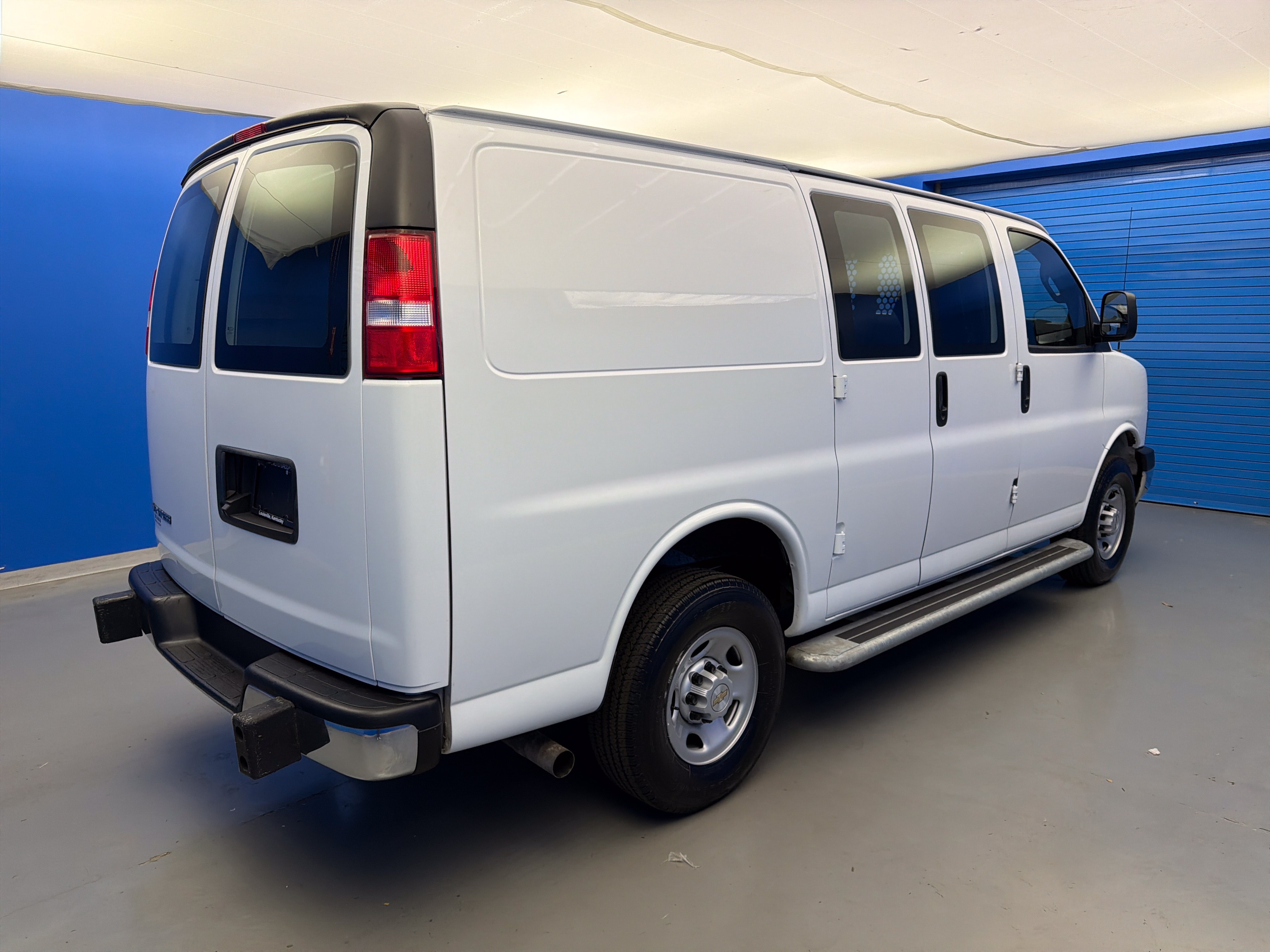 Used 2024 Chevrolet Express 2500 w/ Driver Convenience Package RWD image 3