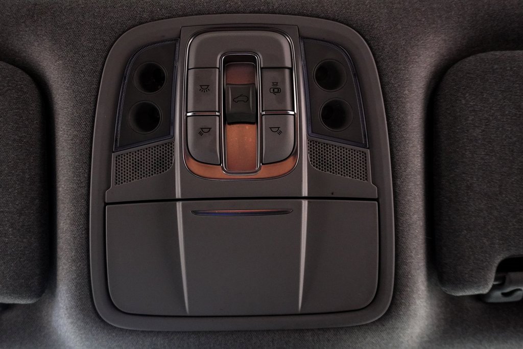 Used 2020 Hyundai Santa Fe Limited image 43