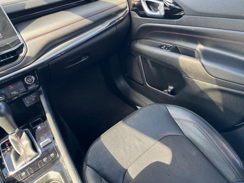 Used 2023 Jeep Compass Trailhawk image 14