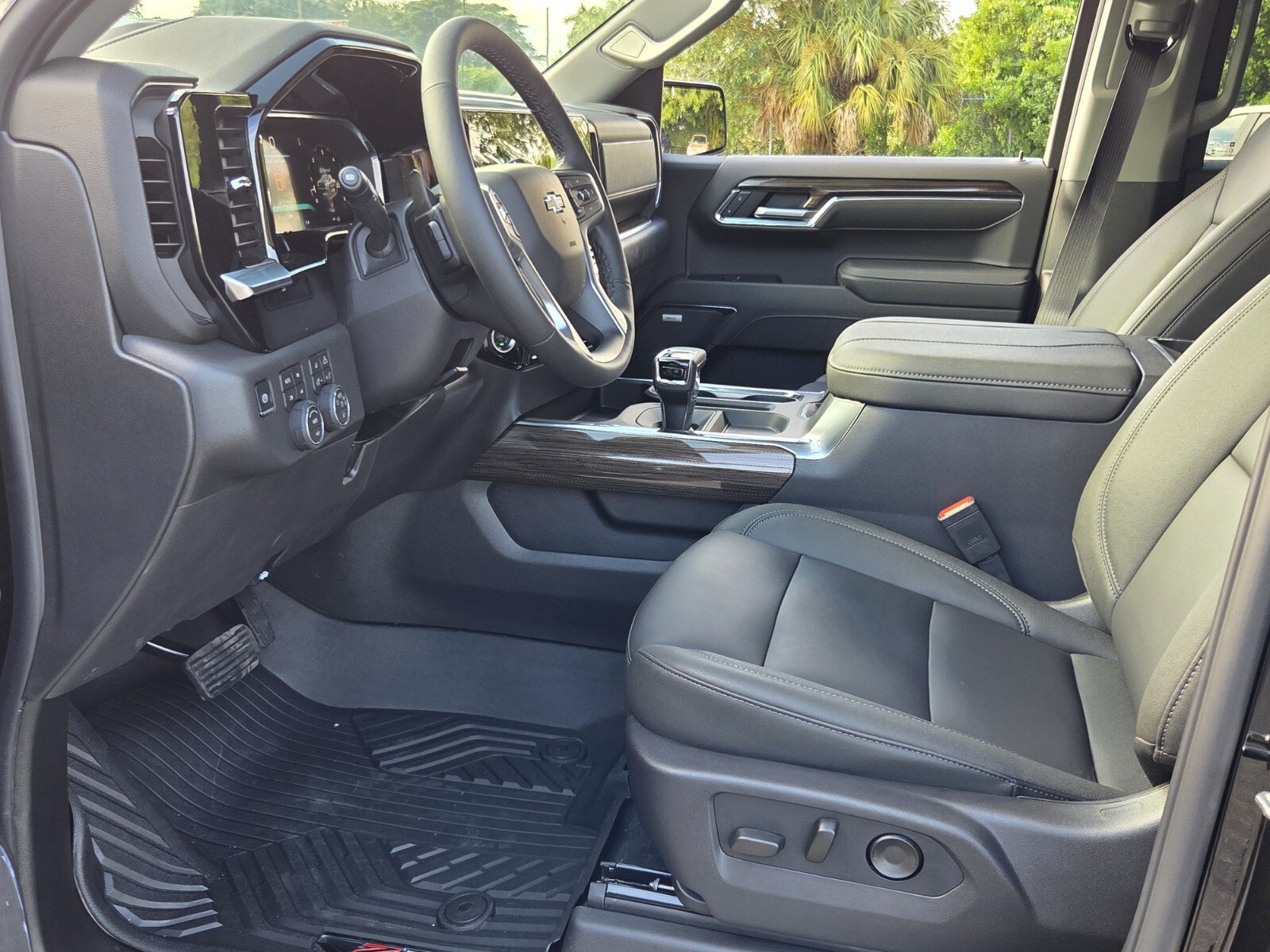 New 2026 Chevrolet Silverado 1500 LT Trail Boss w/ LT Trail Boss Premium Package AWD/4WD image 9